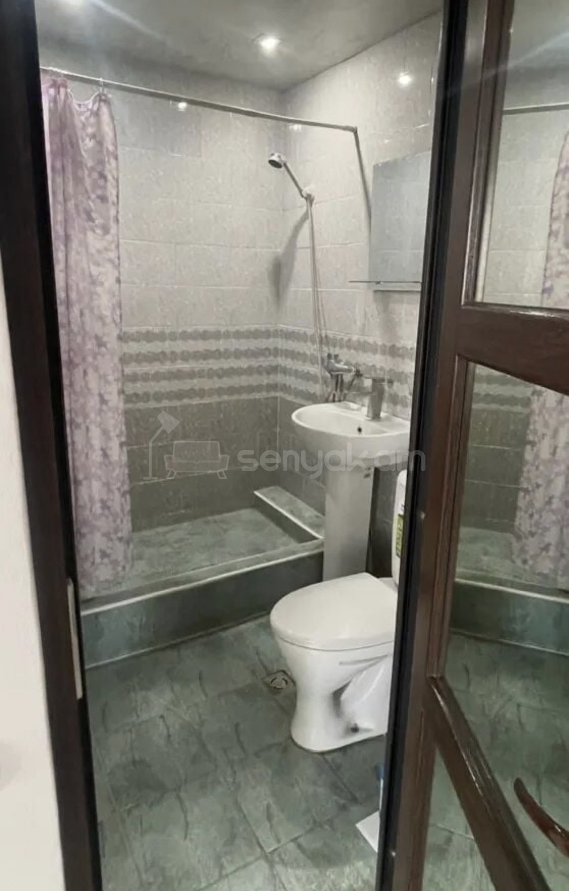 2 Սենյականոց Բնակարան, 50քմ, 4/9 հարկ, Նորմալ Վիճակում, Կահավորված