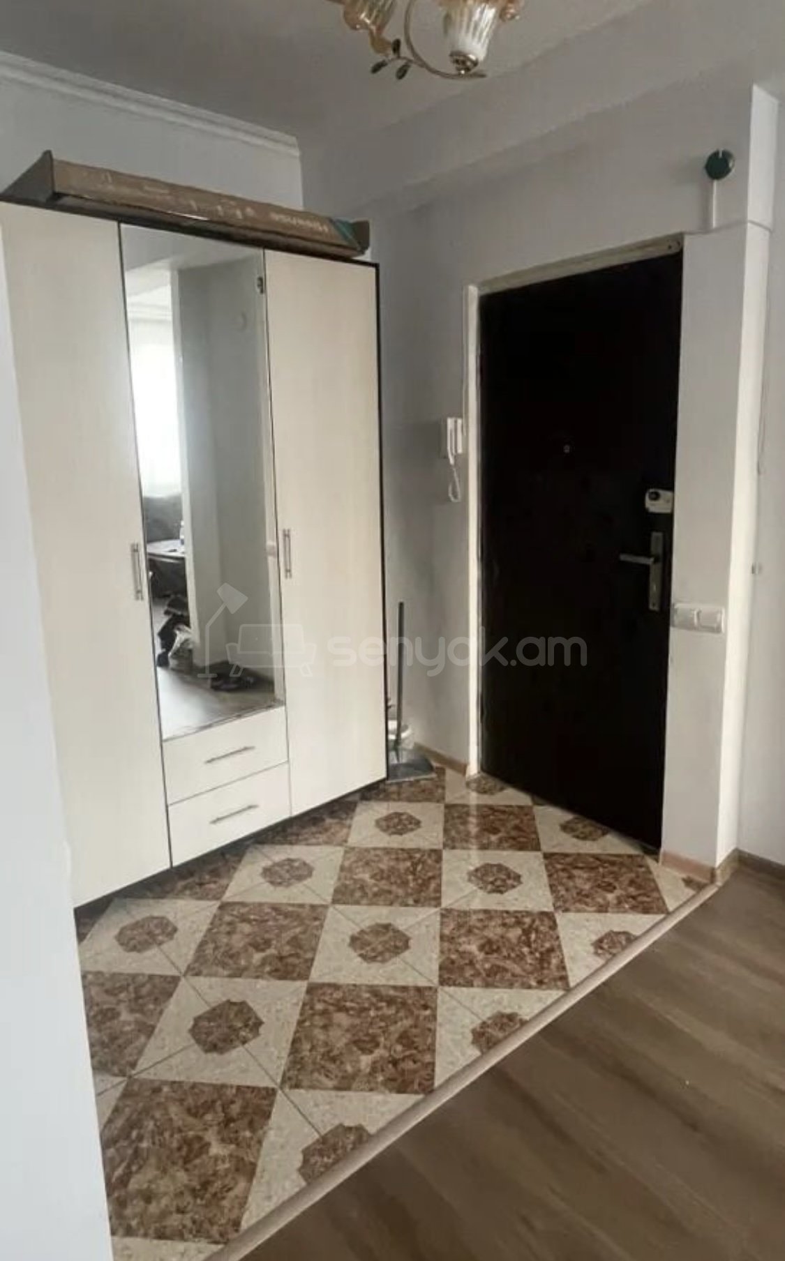 2 Սենյականոց Բնակարան, 50քմ, 4/9 հարկ, Նորմալ Վիճակում, Կահավորված