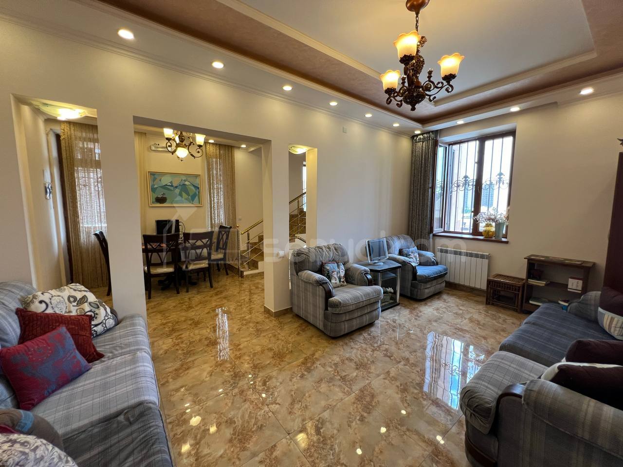 7 Սենյականոց Շքեղ Առանձնատուն, 500քմ, Կահավորված, Ավտոտնակով