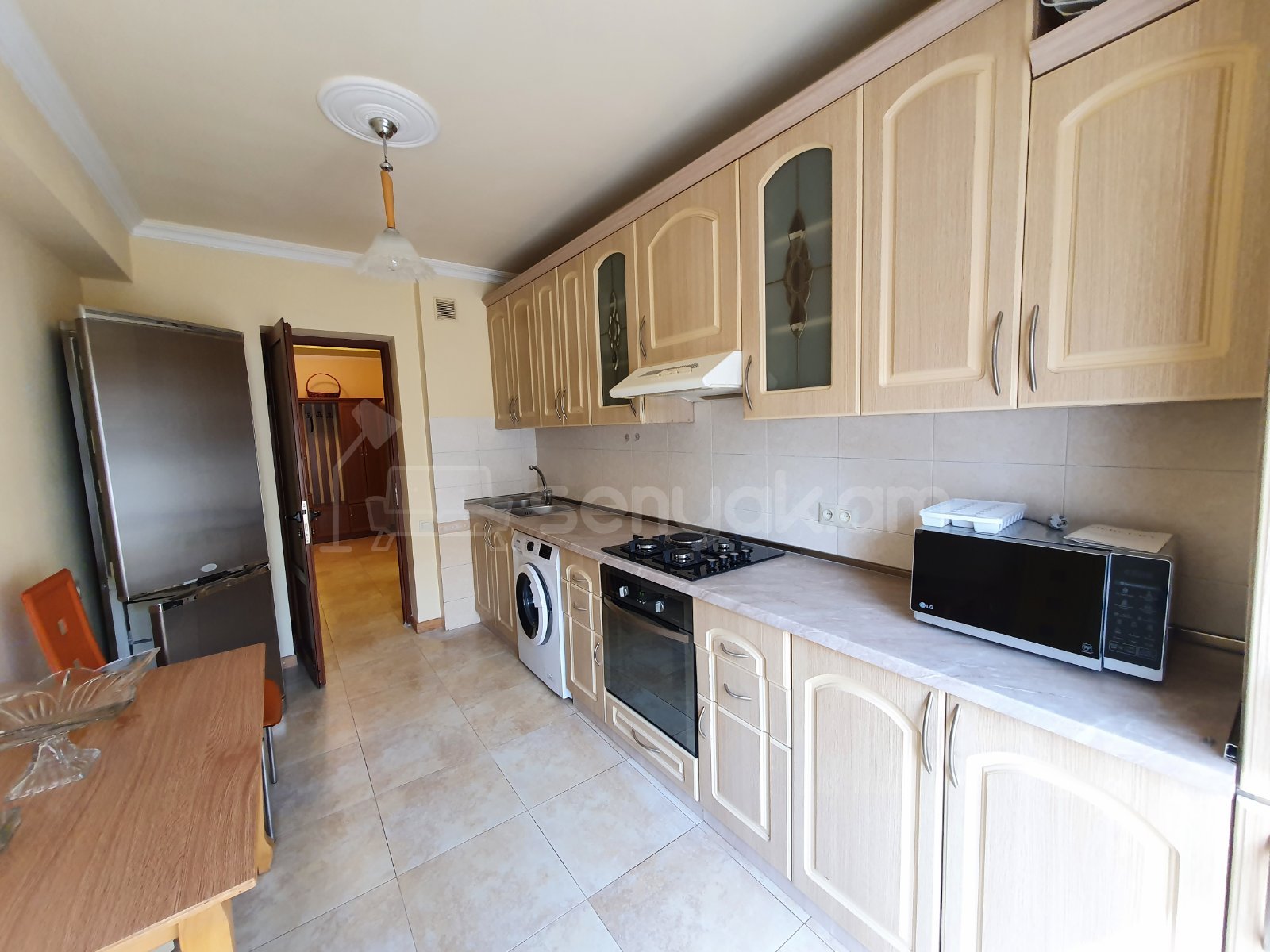 3 Սենյականոց Բնակարան Նորակառույցում, 90քմ, 2/12 հարկ, Կապիտալ Վերանորոգված, Կահավորված