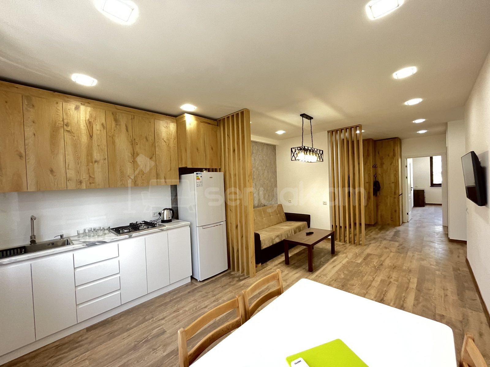 3 Սենյականոց Բնակարան, 70քմ, 4/9 հարկ, Կապիտալ Վերանորոգված, Կահավորված