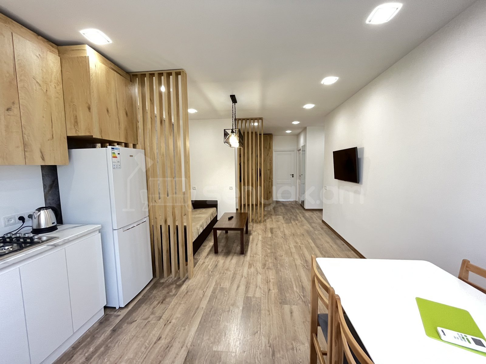 3 Սենյականոց Բնակարան, 70քմ, 4/9 հարկ, Կապիտալ Վերանորոգված, Կահավորված