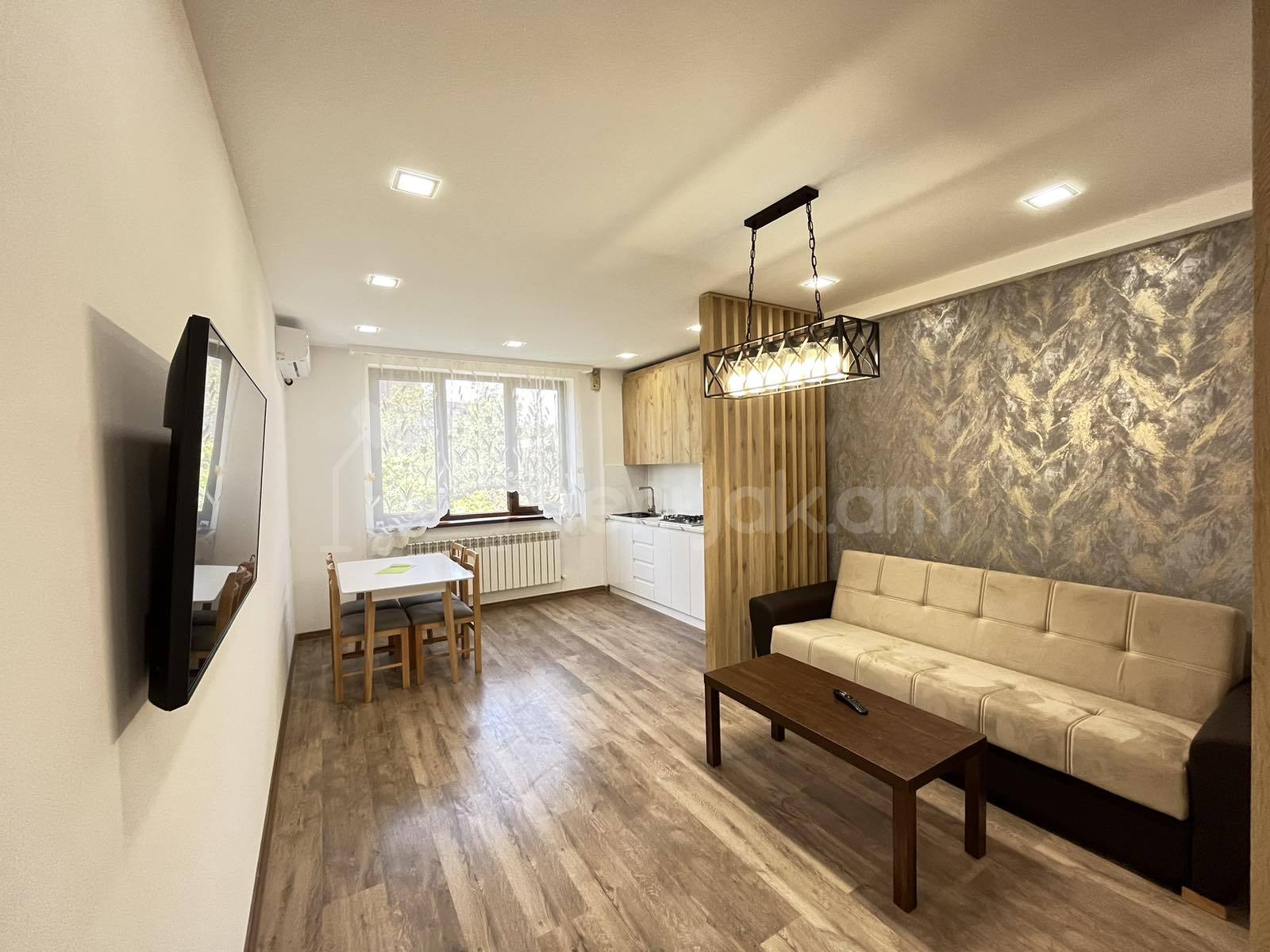 3 Սենյականոց Բնակարան, 70քմ, 4/9 հարկ, Կապիտալ Վերանորոգված, Կահավորված