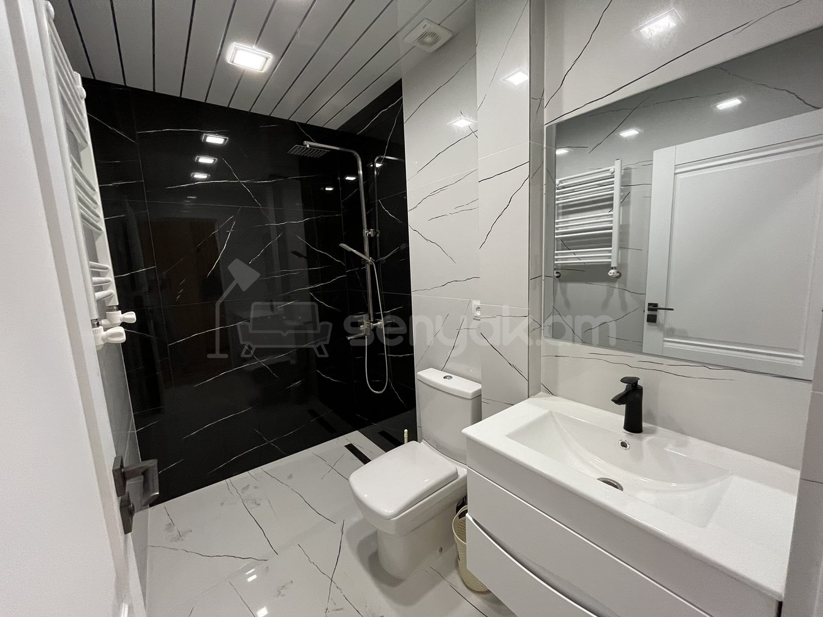 3 Սենյականոց Բնակարան, 70քմ, 4/9 հարկ, Կապիտալ Վերանորոգված, Կահավորված