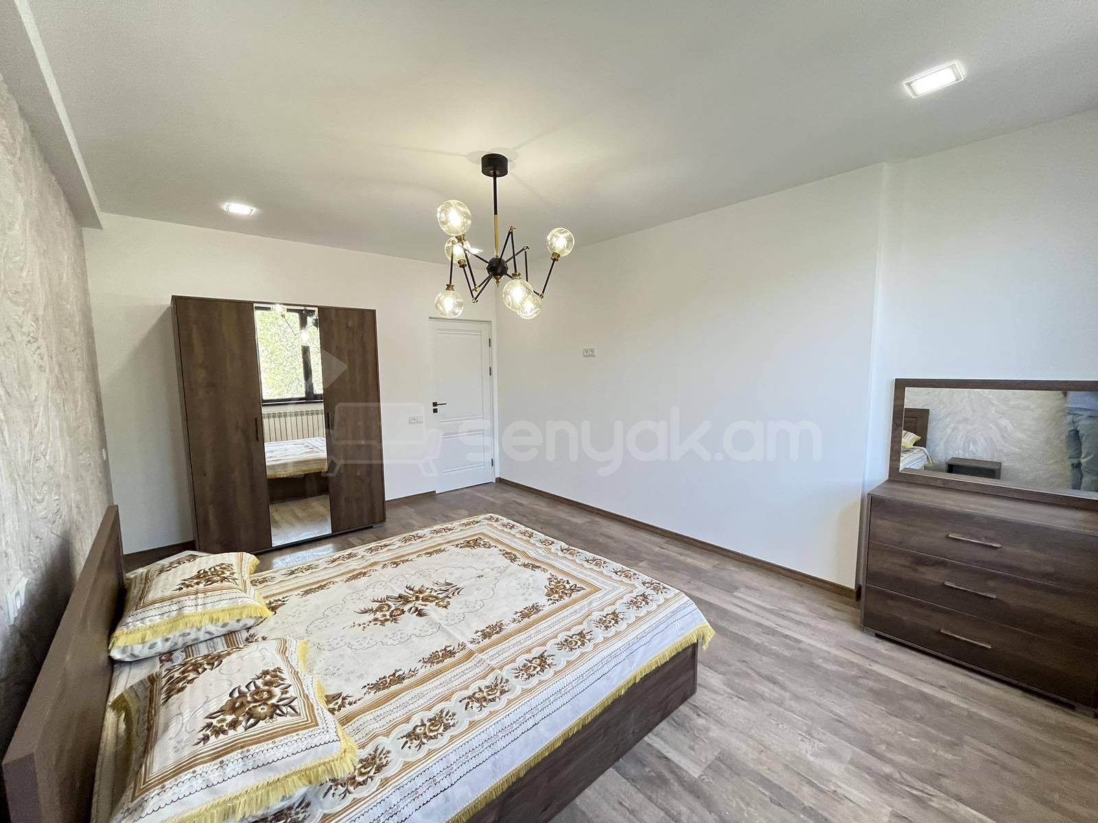 3 Սենյականոց Բնակարան, 70քմ, 4/9 հարկ, Կապիտալ Վերանորոգված, Կահավորված