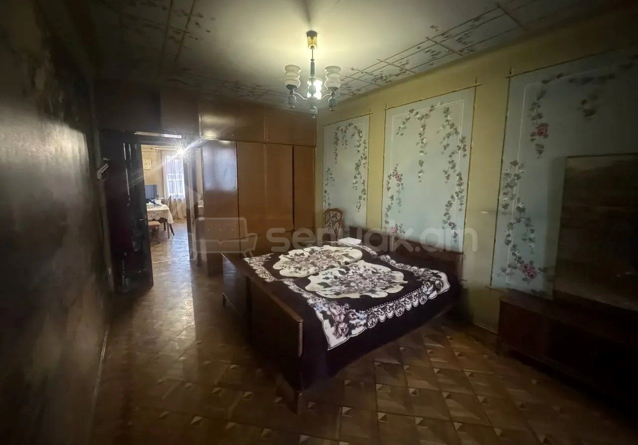 2 Սենյականոց Բնակարան Քարե Շենքում, 54քմ, 4/5 հարկ, Պետական Վիճակում