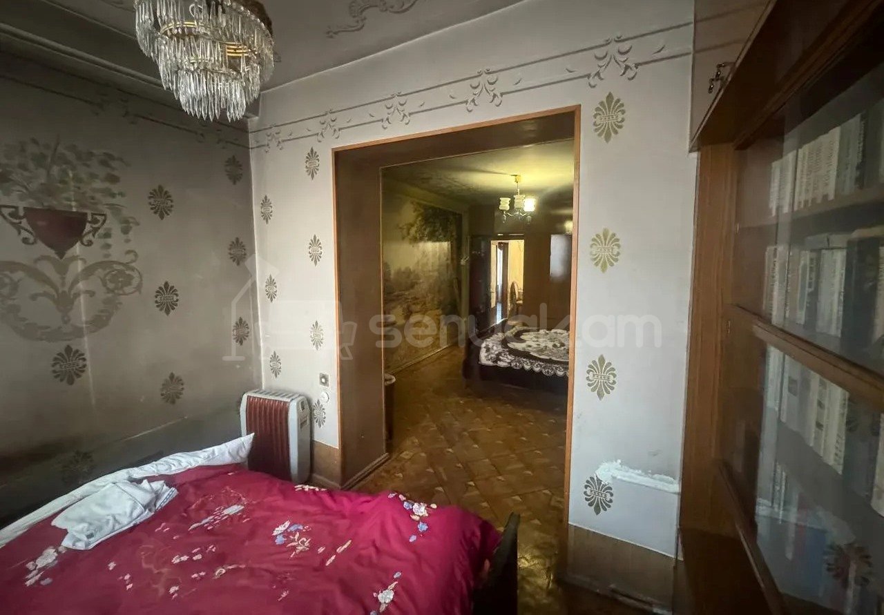 2 Սենյականոց Բնակարան Քարե Շենքում, 54քմ, 4/5 հարկ, Պետական Վիճակում