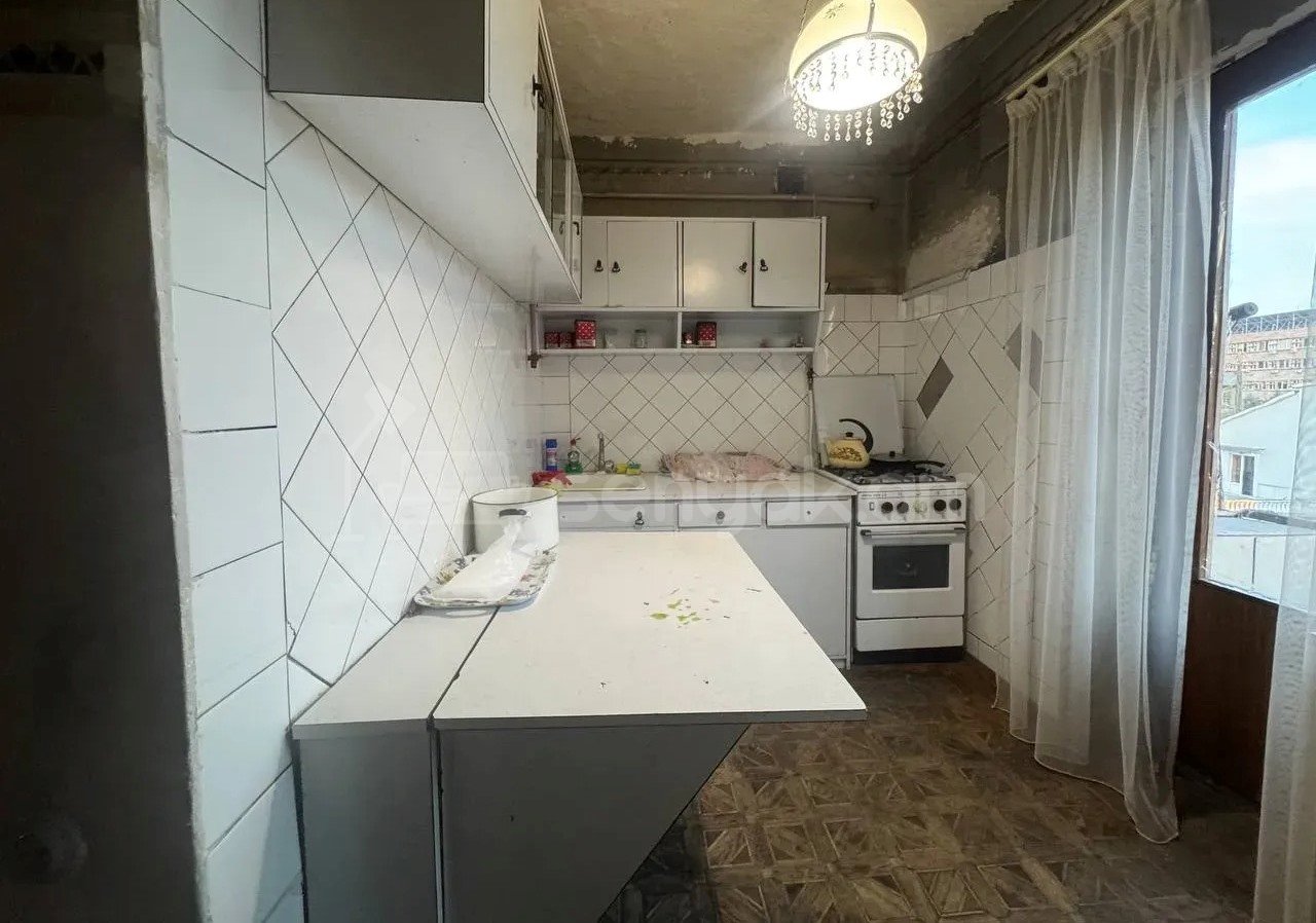 2 Սենյականոց Բնակարան Քարե Շենքում, 54քմ, 4/5 հարկ, Պետական Վիճակում