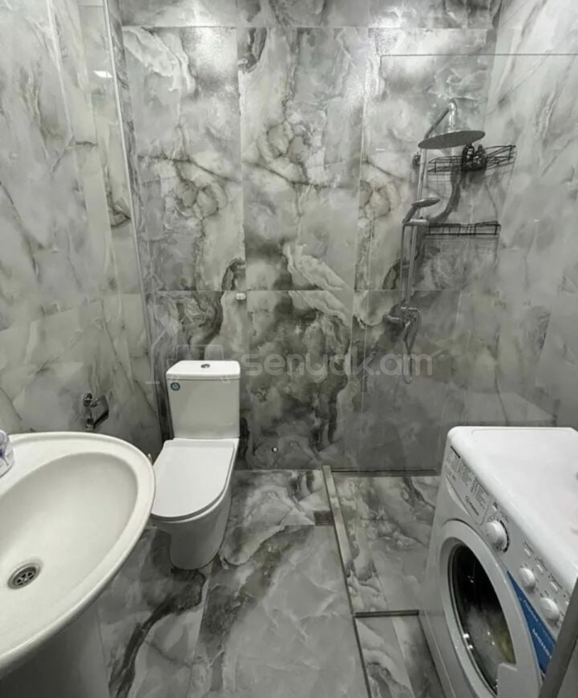 2 Սենյականոց Բնակարան Քարե Շենքում, 50քմ, 4/5 հարկ, Դիզայներական Վերանորոգված, Կահավորված