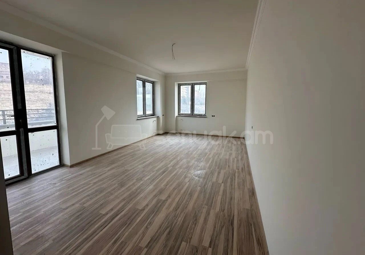 3 Սենյականոց Բնակարան Նորակառույցում, 107քմ, 5/13 հարկ, Կապիտալ Վերանորոգված