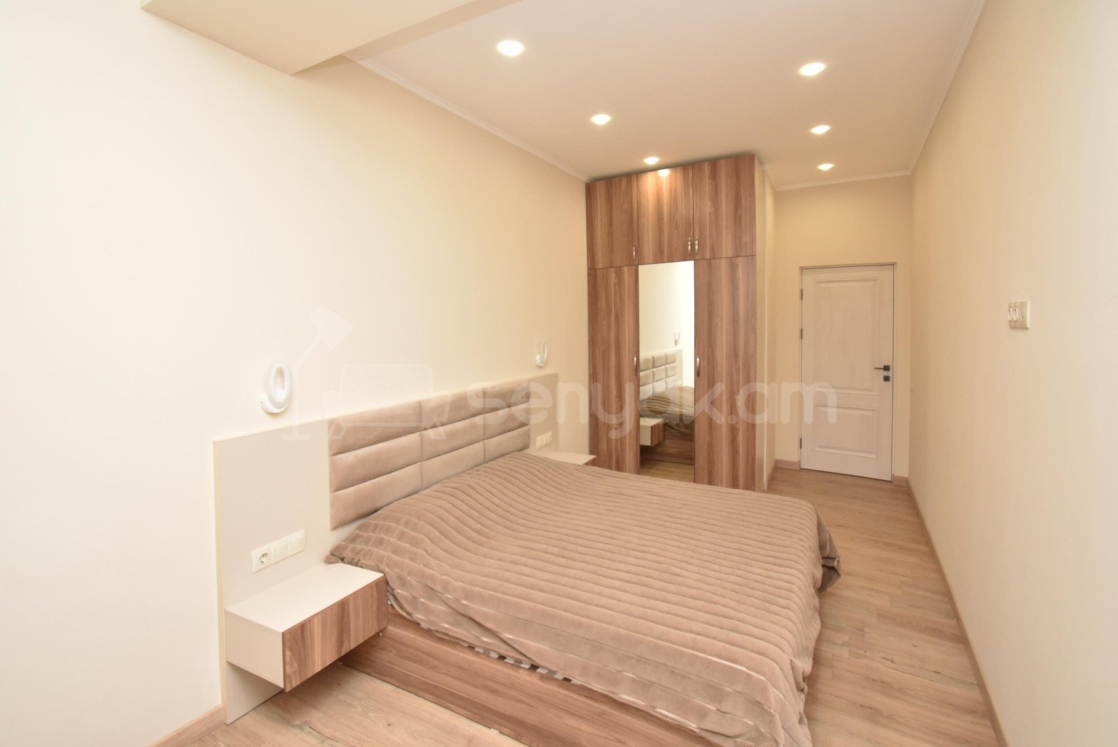 3 Սենյականոց Բնակարան, 56քմ, 5/14 հարկ, Կապիտալ Վերանորոգված, Կահավորված, Արևկող