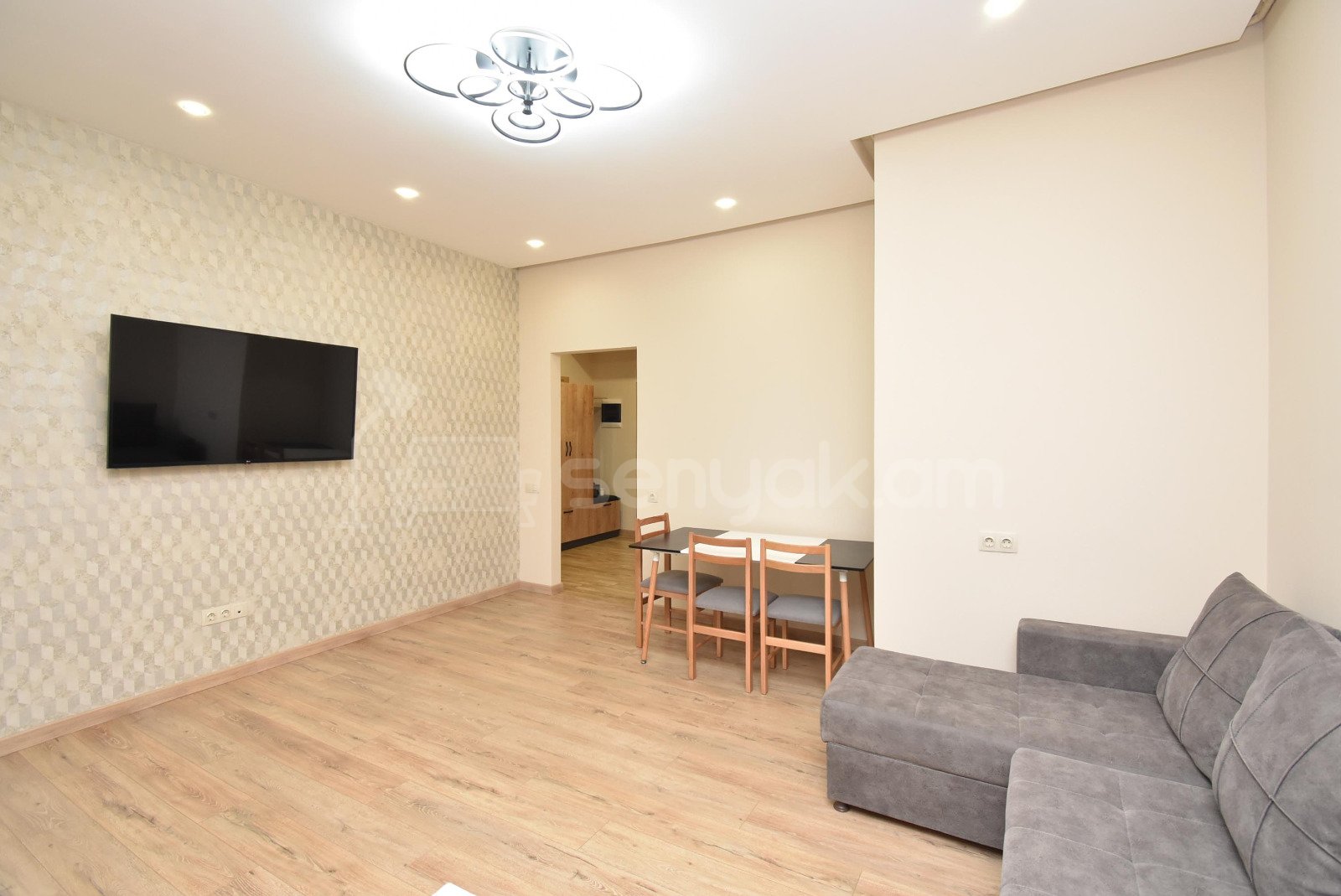 3 Սենյականոց Բնակարան, 56քմ, 5/14 հարկ, Կապիտալ Վերանորոգված, Կահավորված, Արևկող