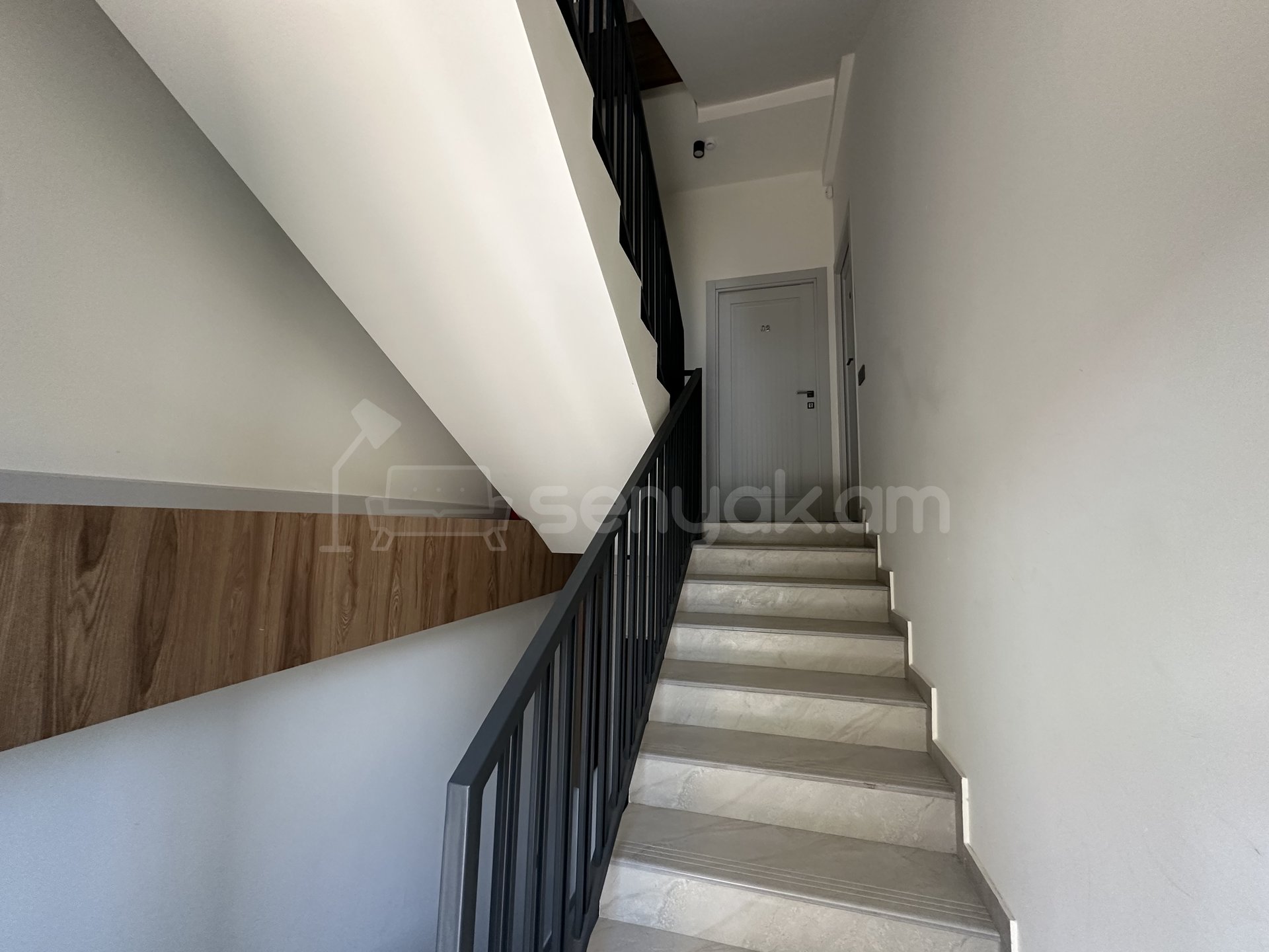 1 Սենյականոց Բնակարան Նորակառույցում, 30քմ, 2/3 հարկ, Դիզայներական Վերանորոգված, Կահավորված