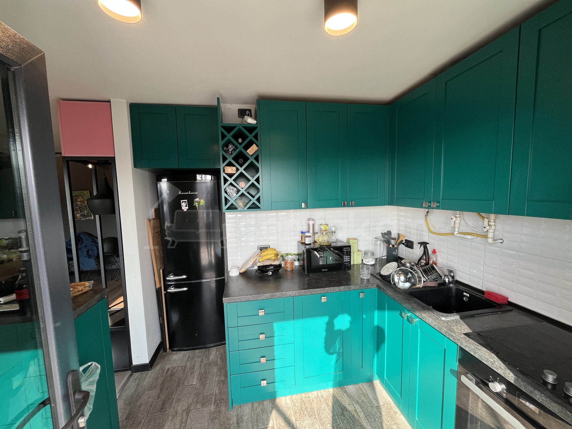 2 Սենյականոց Բնակարան Քարե Շենքում, 53քմ, 4/4 հարկ, Դիզայներական Վերանորոգված