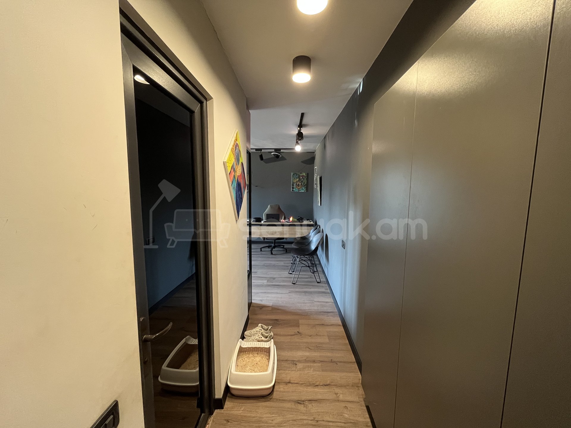 2 Սենյականոց Բնակարան Քարե Շենքում, 53քմ, 4/4 հարկ, Դիզայներական Վերանորոգված