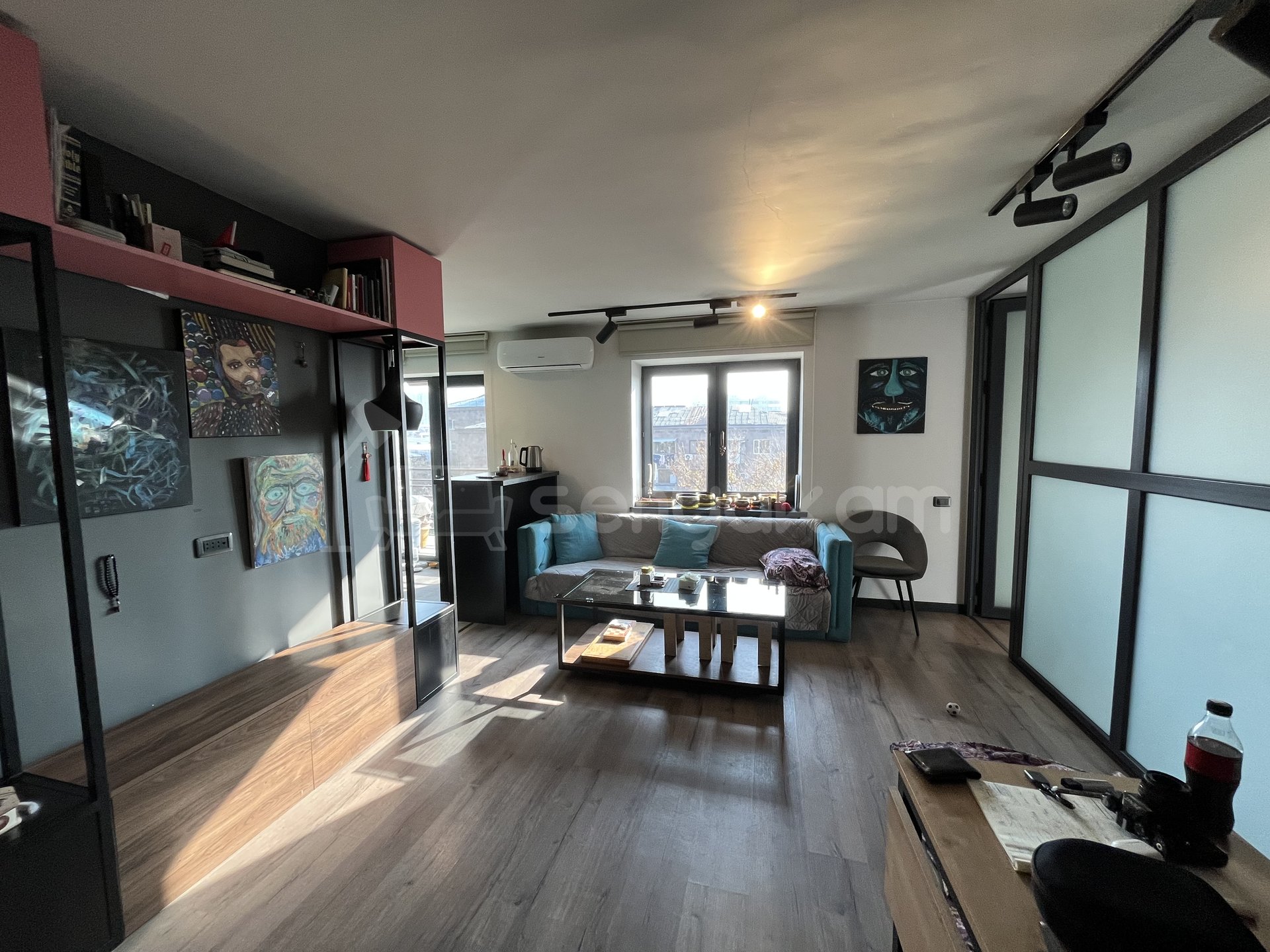 2 Սենյականոց Բնակարան Քարե Շենքում, 53քմ, 4/4 հարկ, Դիզայներական Վերանորոգված