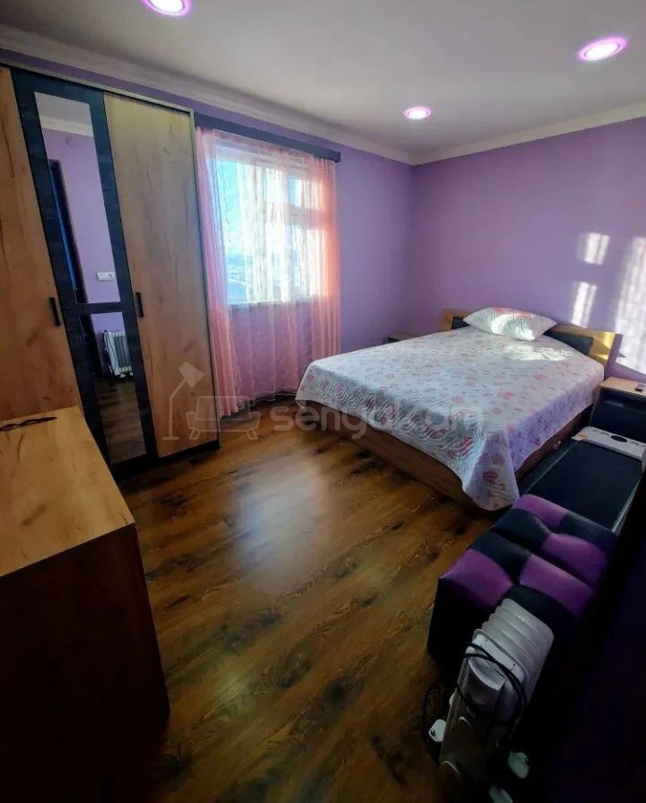 2 Սենյականոց Բնակարան Քարե Շենքում, 56քմ, 4/5 հարկ, Նորմալ Վիճակում