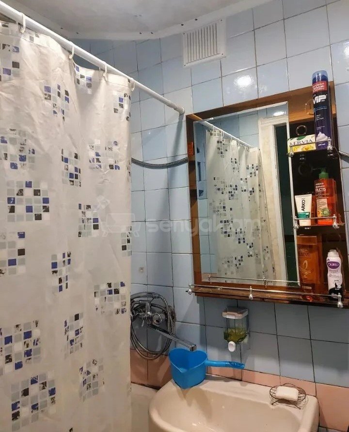 2 Սենյականոց Բնակարան Քարե Շենքում, 56քմ, 4/5 հարկ, Նորմալ Վիճակում