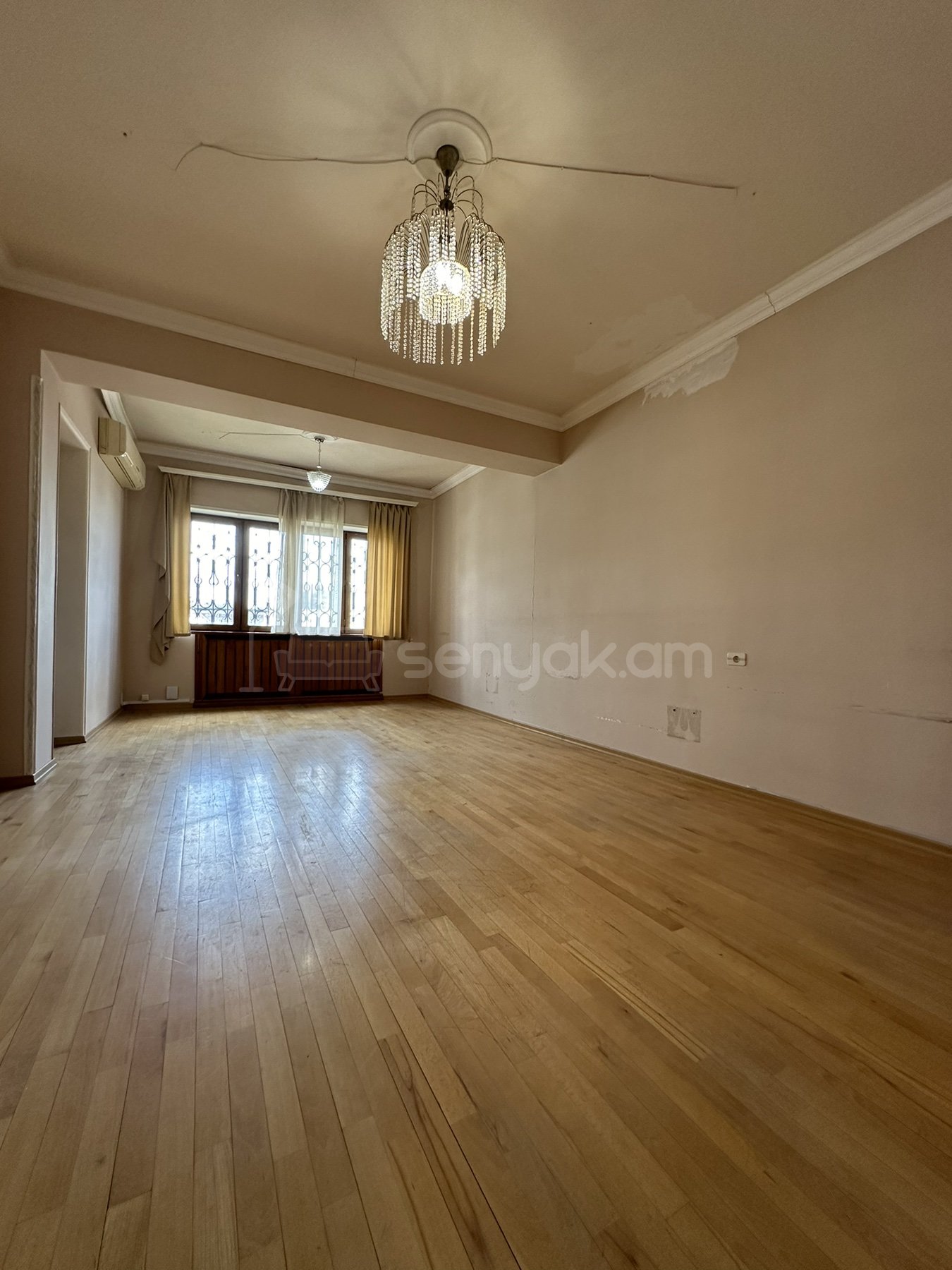 6 Սենյականոց Սեփական Տուն, 686քմ, Նորմալ Վիճակում, Ավտոտնակով