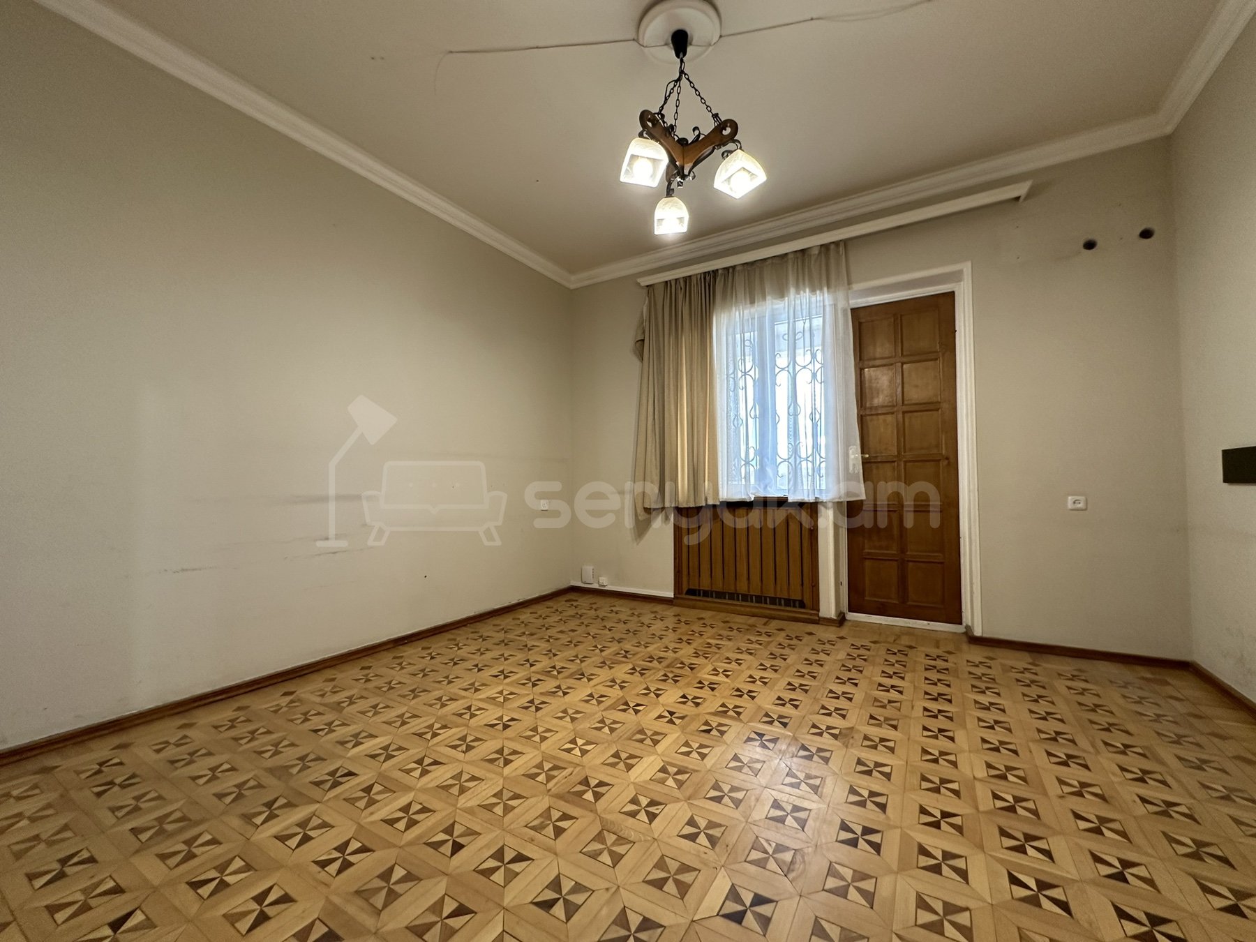 6 Սենյականոց Սեփական Տուն, 686քմ, Նորմալ Վիճակում, Ավտոտնակով