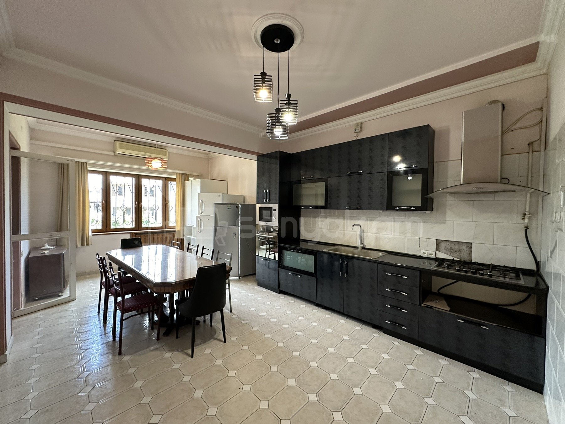 6 Սենյականոց Սեփական Տուն, 686քմ, Նորմալ Վիճակում, Ավտոտնակով