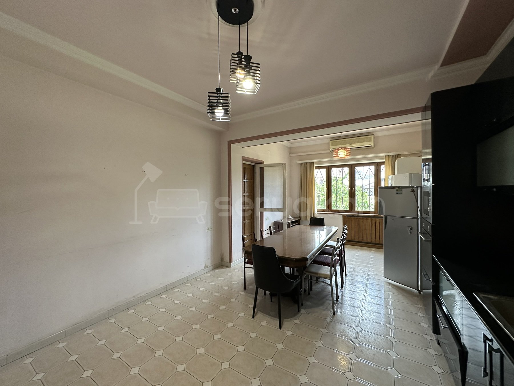 6 Սենյականոց Սեփական Տուն, 686քմ, Նորմալ Վիճակում, Ավտոտնակով