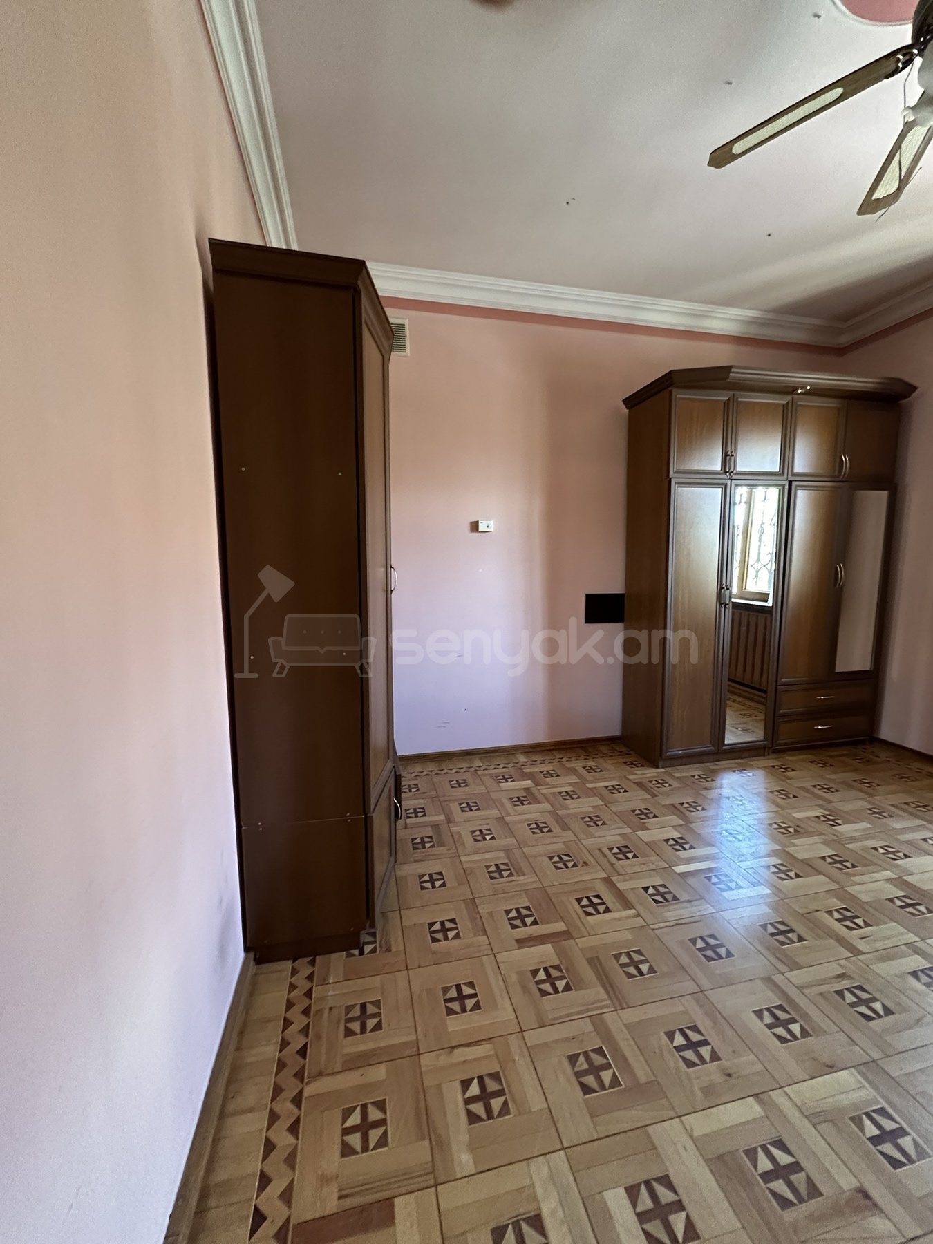 6 Սենյականոց Սեփական Տուն, 686քմ, Նորմալ Վիճակում, Ավտոտնակով