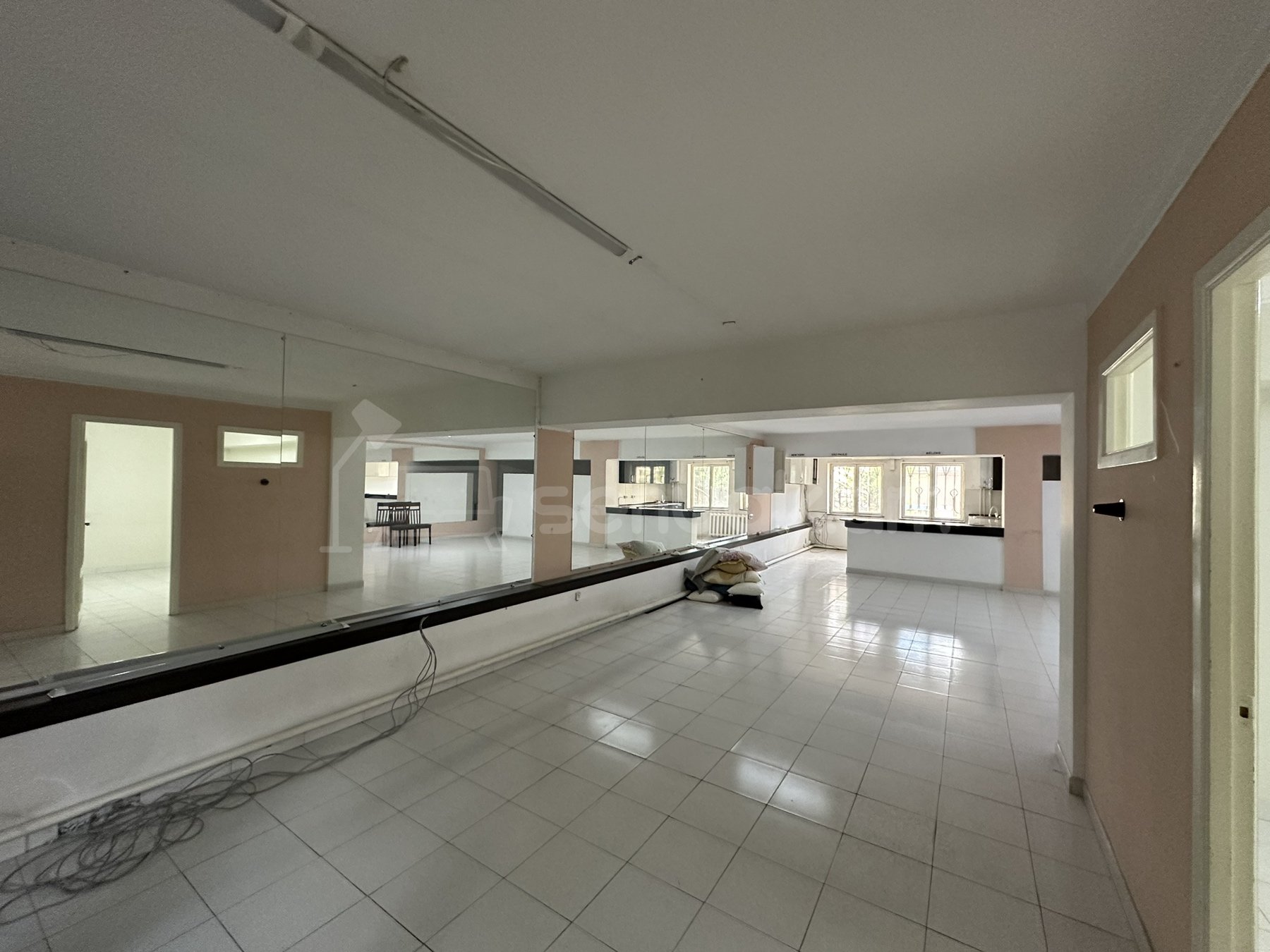 6 Սենյականոց Սեփական Տուն, 686քմ, Նորմալ Վիճակում, Ավտոտնակով