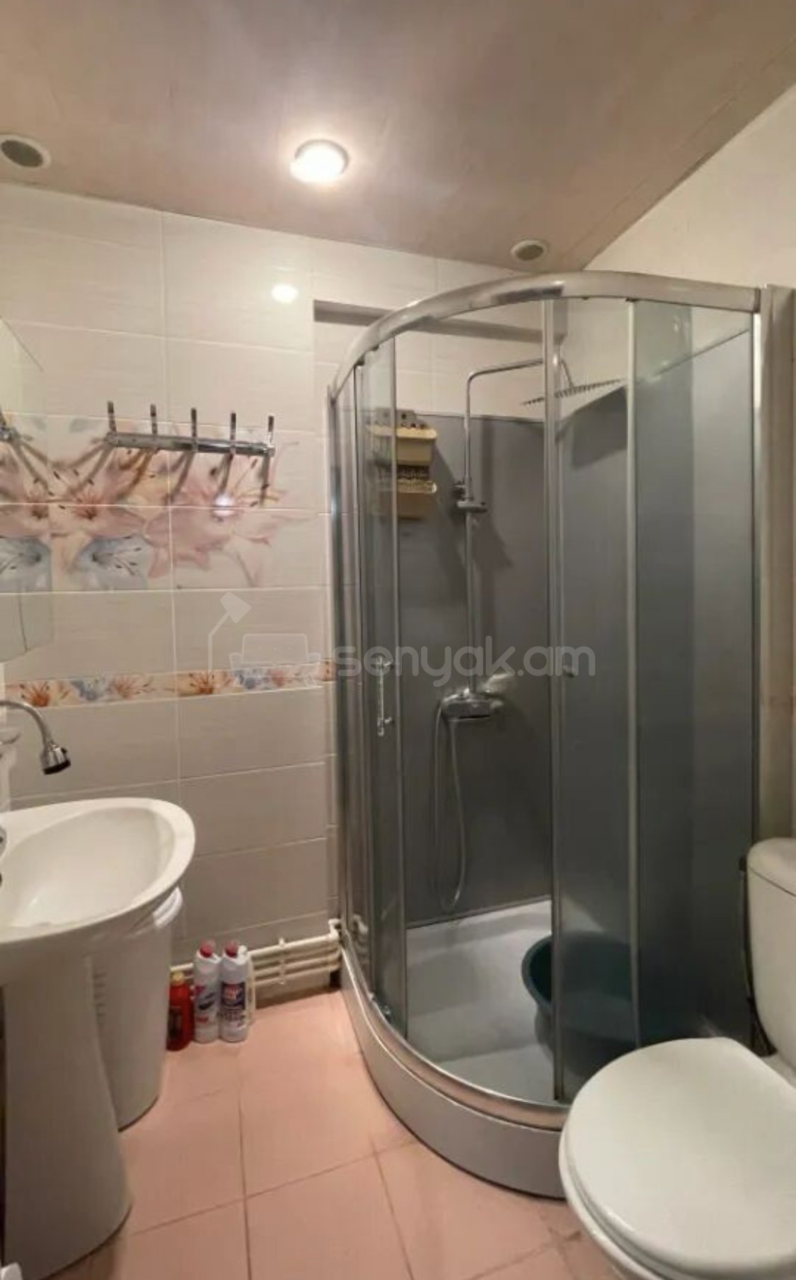 3 Սենյականոց Բնակարան, 90քմ, 6/9 հարկ, Նորմալ Վիճակում, Կահավորված