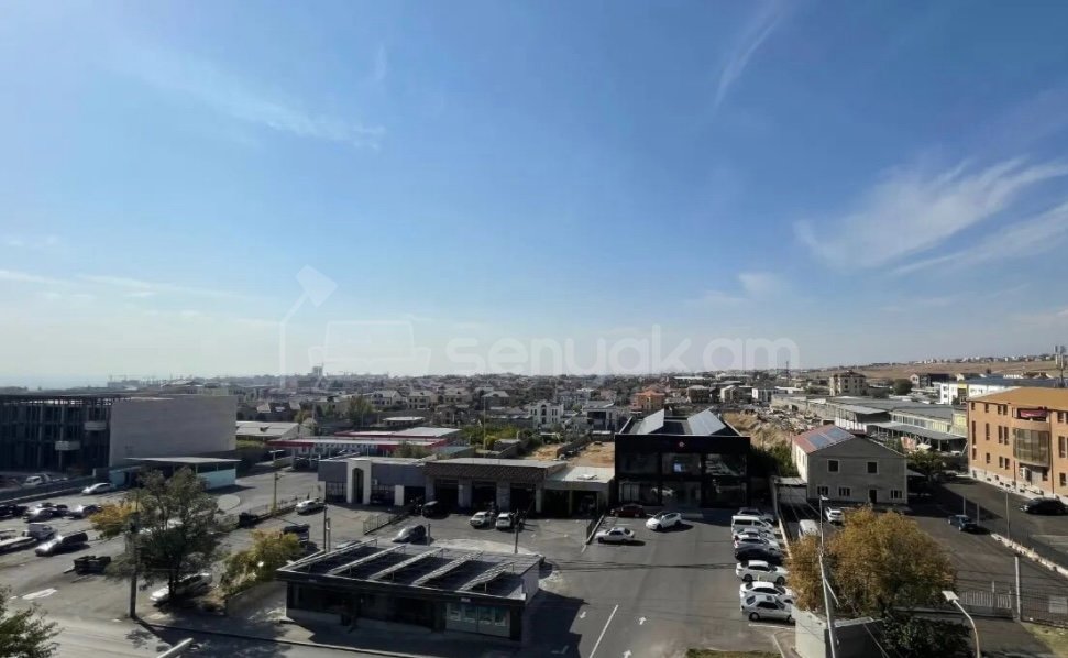 3 Սենյականոց Բնակարան, 90քմ, 6/9 հարկ, Նորմալ Վիճակում, Կահավորված