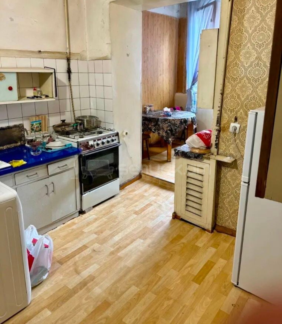 1 Սենյականոց Բնակարան Քարե Շենքում, 42քմ, 4/5 հարկ, Պետական Վիճակում