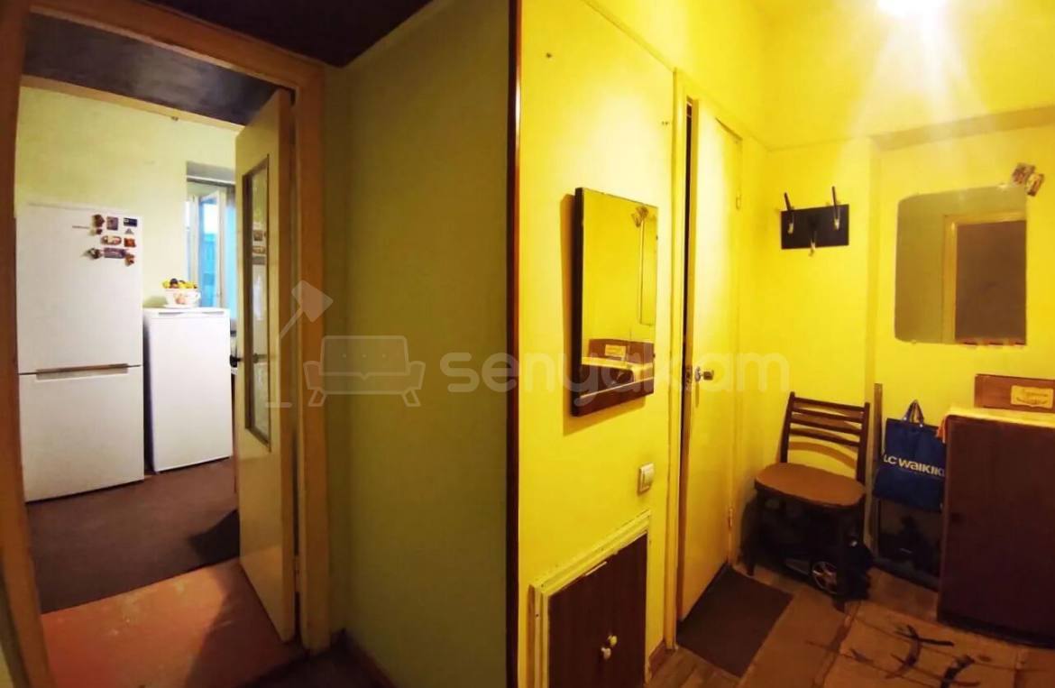 2 Սենյականոց Բնակարան Քարե Շենքում, 40քմ, 4/5 հարկ, Պետական Վիճակում