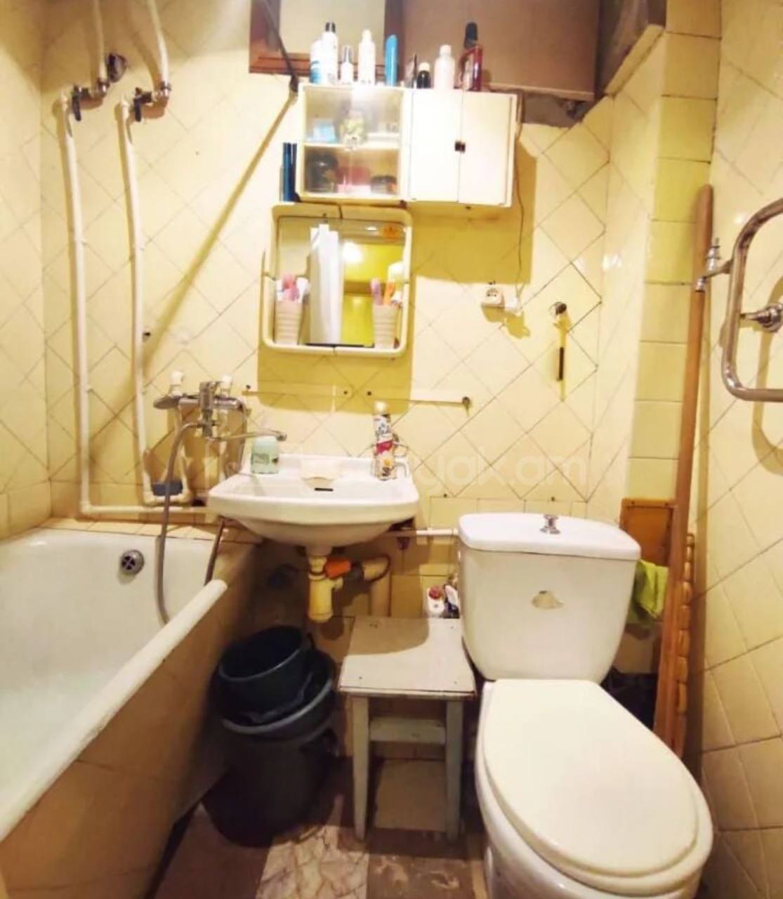 2 Սենյականոց Բնակարան Քարե Շենքում, 40քմ, 4/5 հարկ, Պետական Վիճակում