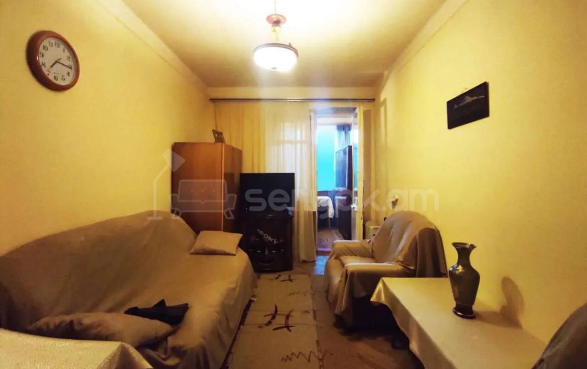 2 Սենյականոց Բնակարան Քարե Շենքում, 40քմ, 4/5 հարկ, Պետական Վիճակում