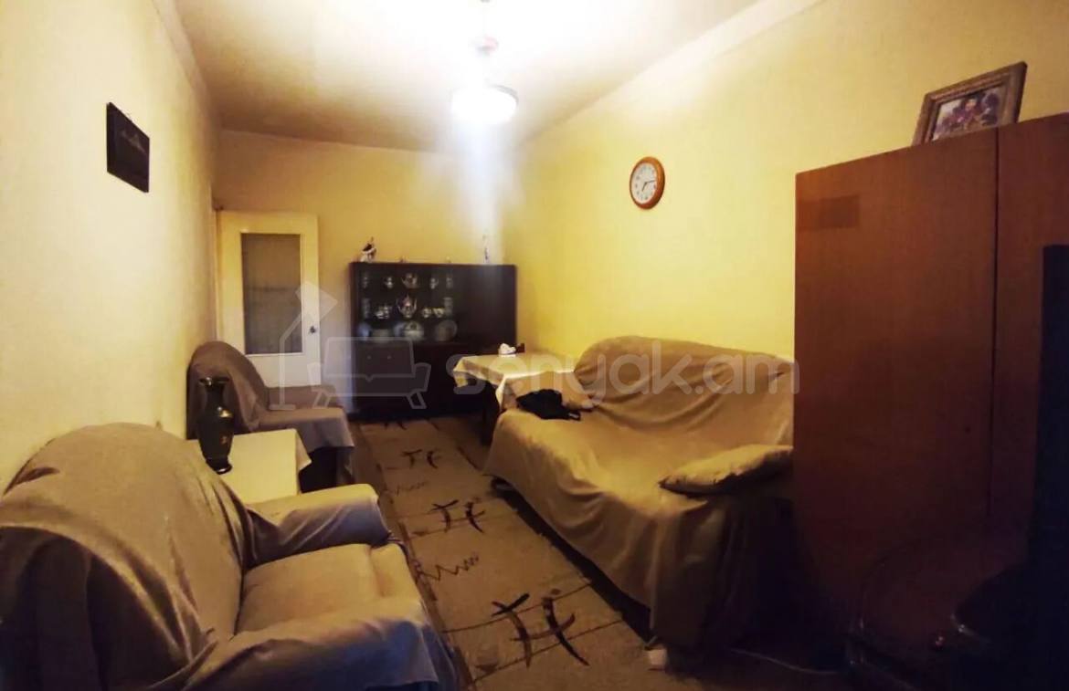 2 Սենյականոց Բնակարան Քարե Շենքում, 40քմ, 4/5 հարկ, Պետական Վիճակում