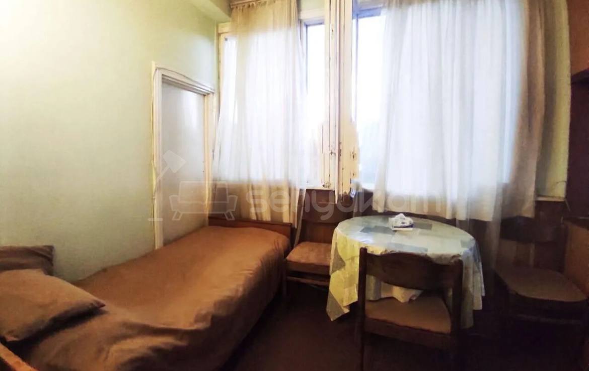 2 Սենյականոց Բնակարան Քարե Շենքում, 40քմ, 4/5 հարկ, Պետական Վիճակում