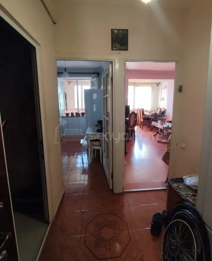 1 Սենյականոց Բնակարան Քարե Շենքում, 45քմ, 5/5 հարկ, Նորմալ Վիճակում