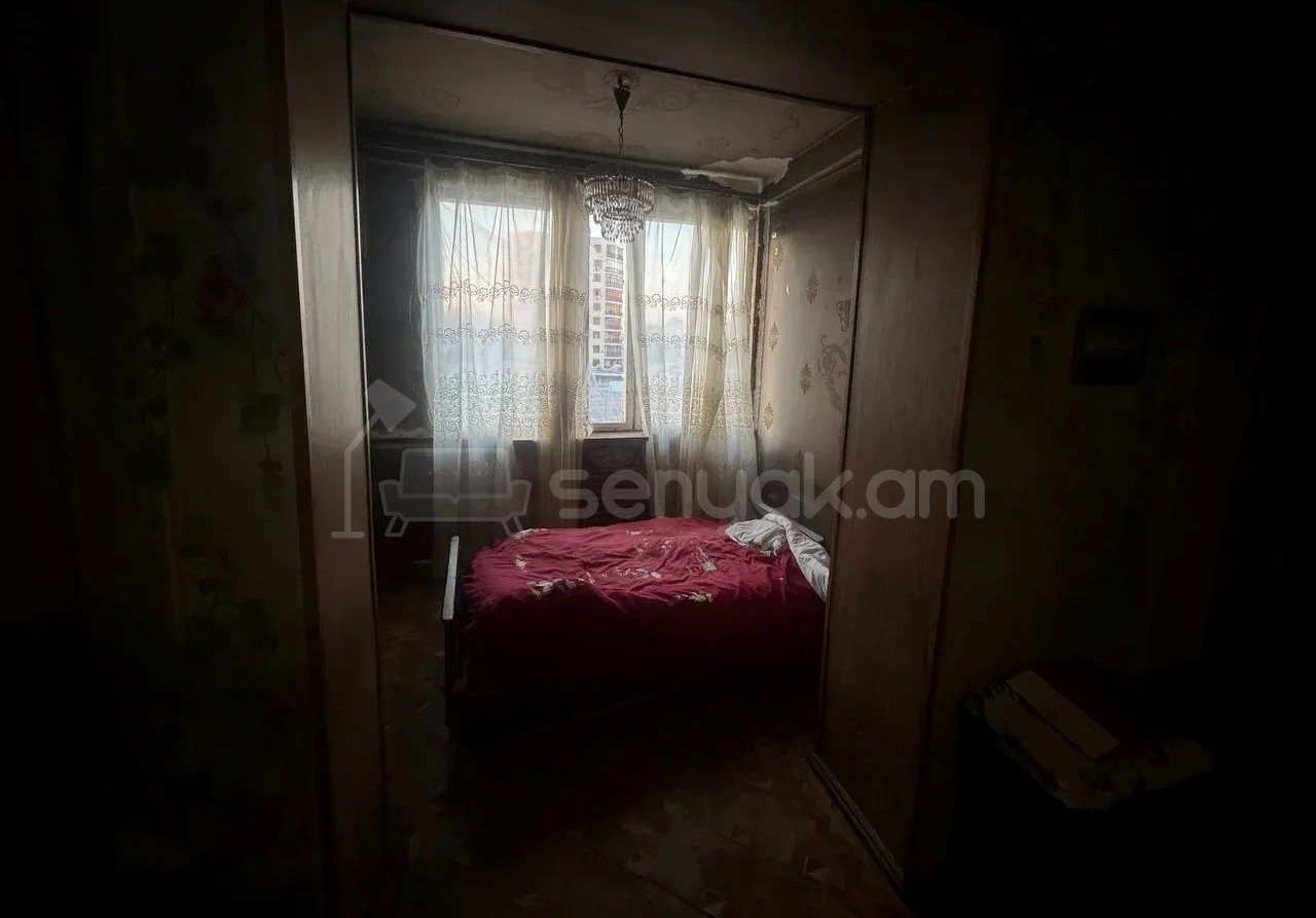 2 Սենյականոց Բնակարան Քարե Շենքում, 54քմ, 4/5 հարկ, Պետական Վիճակում