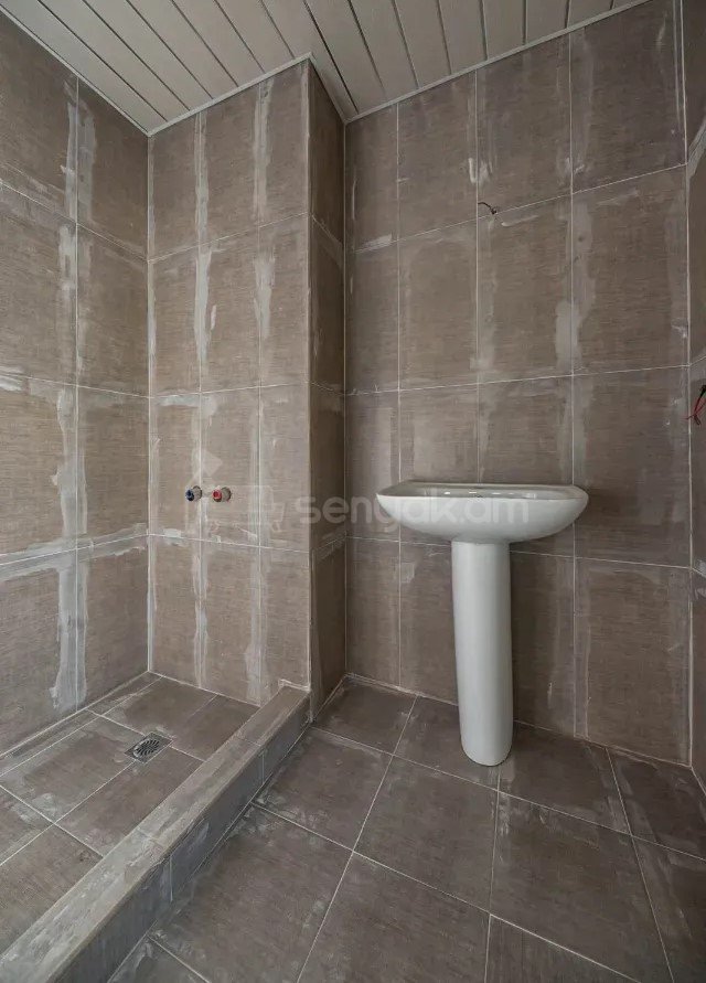 3 Սենյականոց Բնակարան Նորակառույցում, 107քմ, 5/13 հարկ, Կապիտալ Վերանորոգված