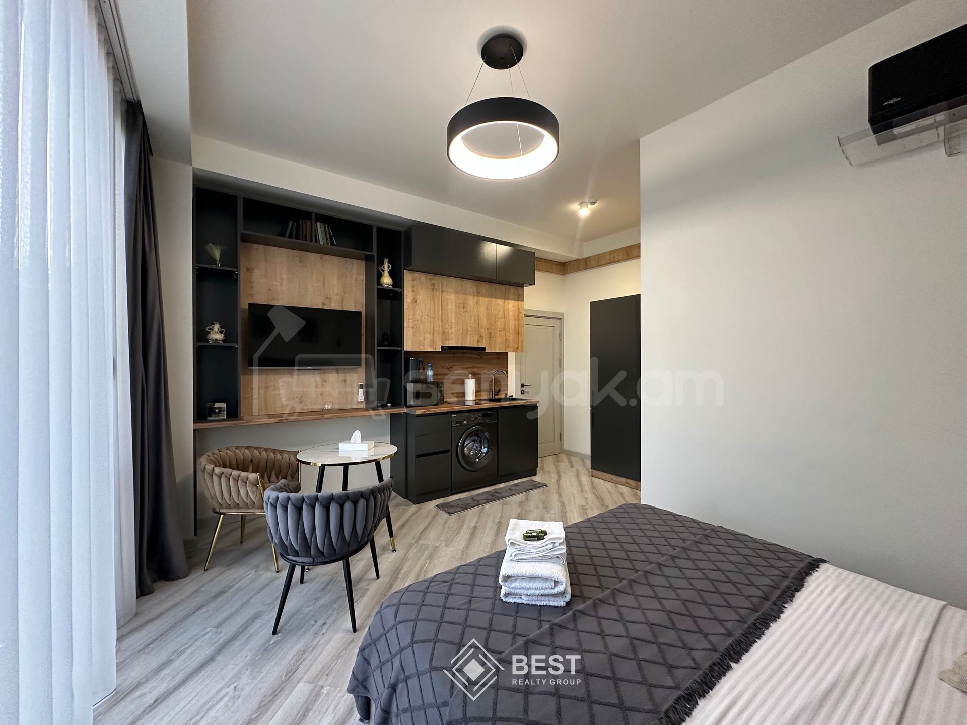 1 Սենյականոց Բնակարան Նորակառույցում, 26քմ, 2/3 հարկ, Դիզայներական Վերանորոգված, Կահավորված, Արևկող