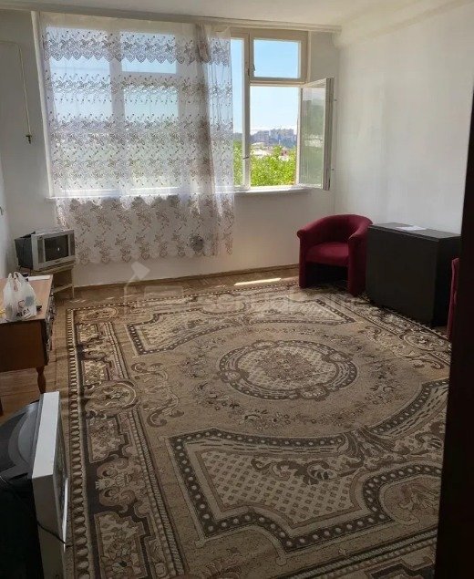 1 Սենյականոց Բնակարան, 42քմ, 3/9 հարկ, Նորմալ Վիճակում