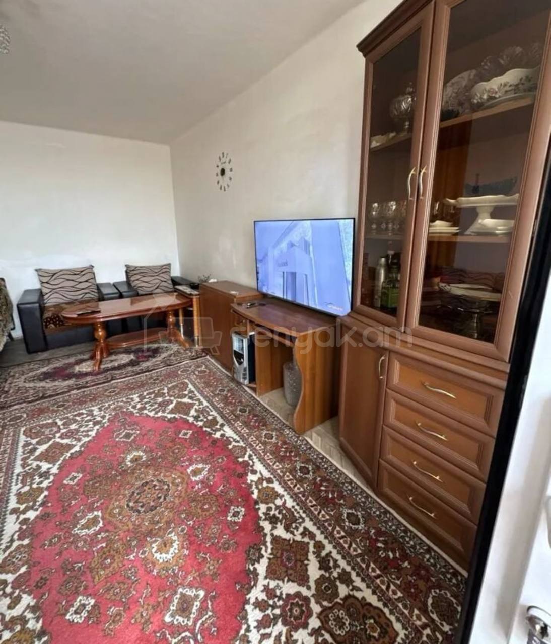 1 Սենյականոց Բնակարան, 32քմ, 3/5 հարկ, Պետական Վիճակում