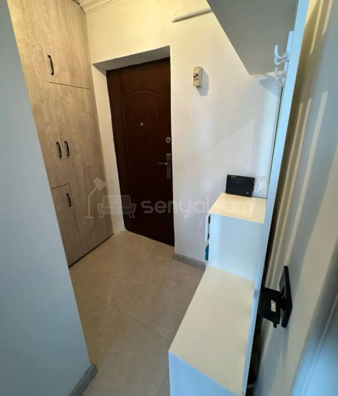 1 Սենյականոց Բնակարան, 32քմ, 3/5 հարկ, Պետական Վիճակում