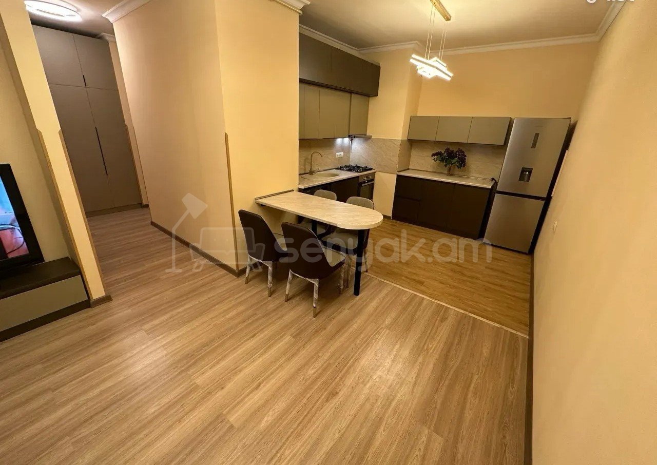 2 Սենյականոց Բնակարան, 60քմ, 4/16 հարկ, Դիզայներական Վերանորոգված, Կահավորված, Արևկող