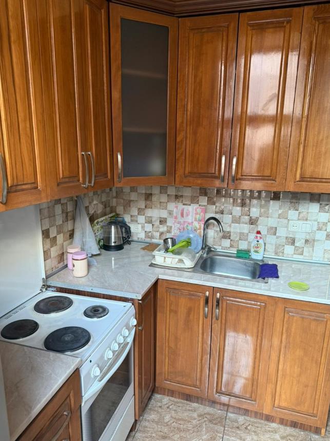 1 Սենյականոց Բնակարան Քարե Շենքում, 45քմ, 2/4 հարկ, Կապիտալ Վերանորոգված, Կահավորված