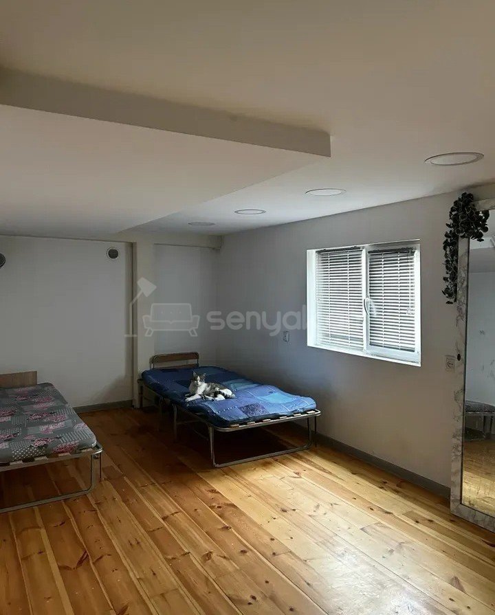 4 Սենյականոց Բնակարան Քարե Շենքում, 110քմ, 3/4 հարկ, Դիզայներական Վերանորոգված, Կահավորված, Արևկող