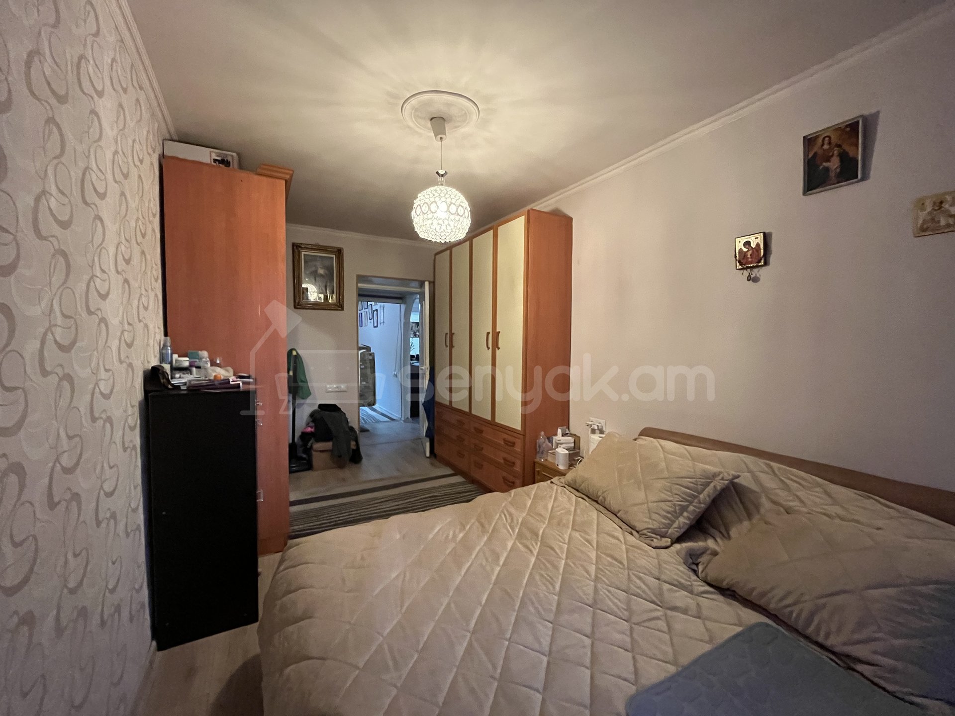 3 Սենյականոց Բնակարան Քարե Շենքում, 79քմ, 3/5 հարկ, Նորմալ Վիճակում