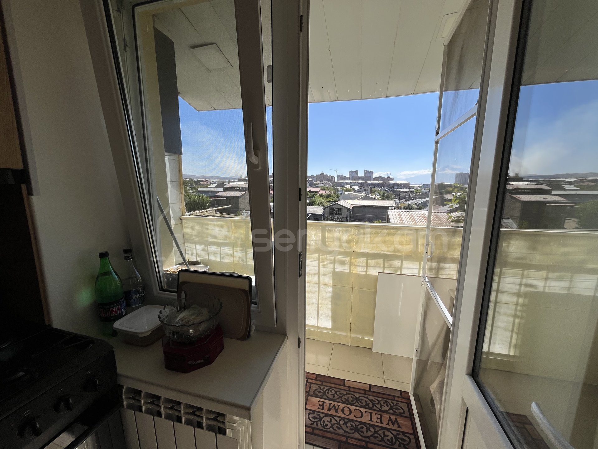 2 Սենյականոց Բնակարան Քարե Շենքում, 50քմ, 5/5 հարկ, Կապիտալ Վերանորոգված