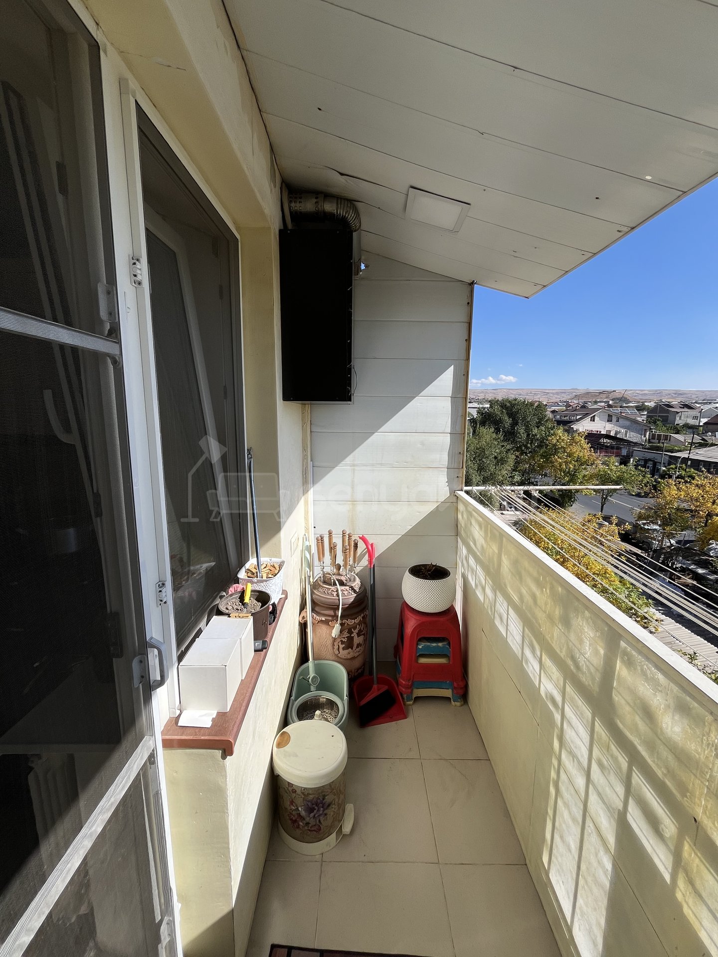 2 Սենյականոց Բնակարան Քարե Շենքում, 50քմ, 5/5 հարկ, Կապիտալ Վերանորոգված