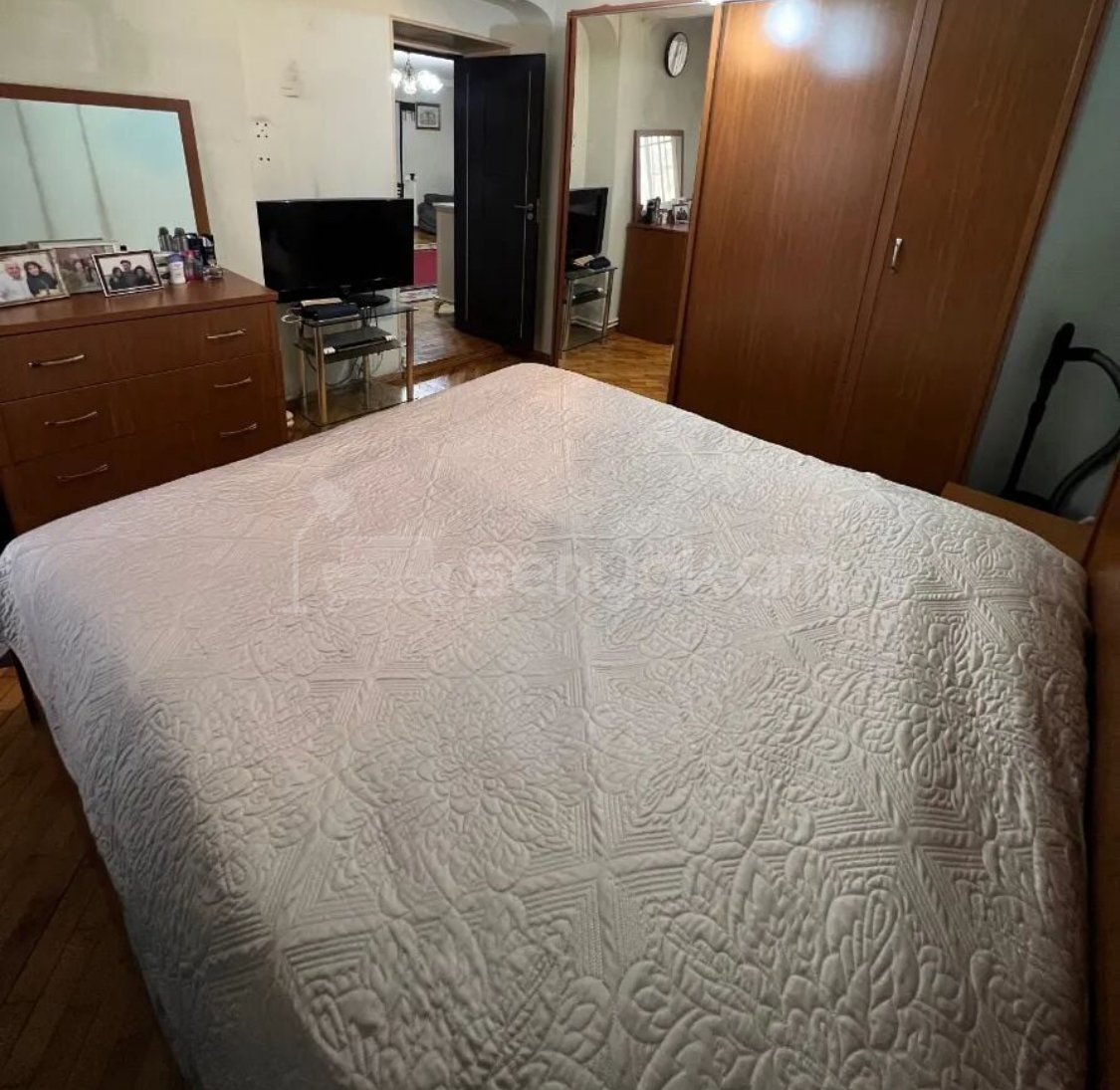 4 Սենյականոց Բնակարան Քարե Շենքում, 100քմ, 1/5 հարկ, Կապիտալ Վերանորոգված